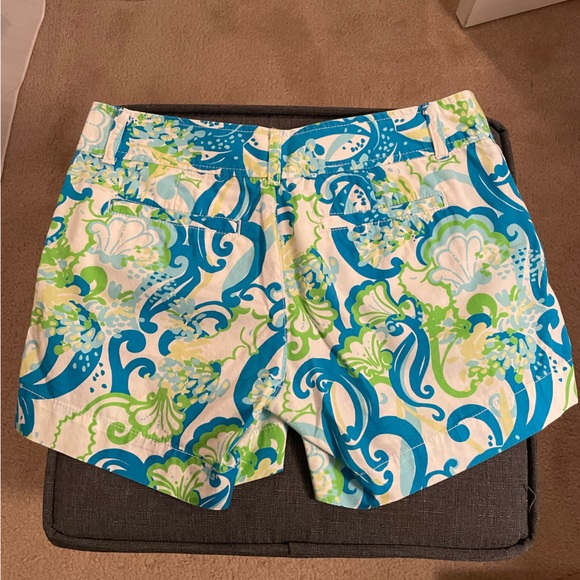 Lilly Pulitzer Callahan Short - Picture 2 of 4